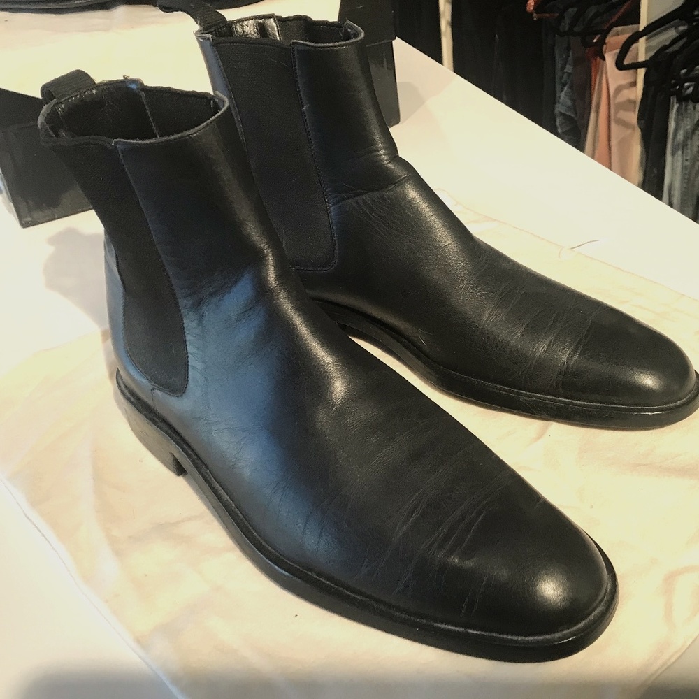 Gucci black Chelsea boot (US 9.5) Gucci size 8.5, Almond toe,Men
